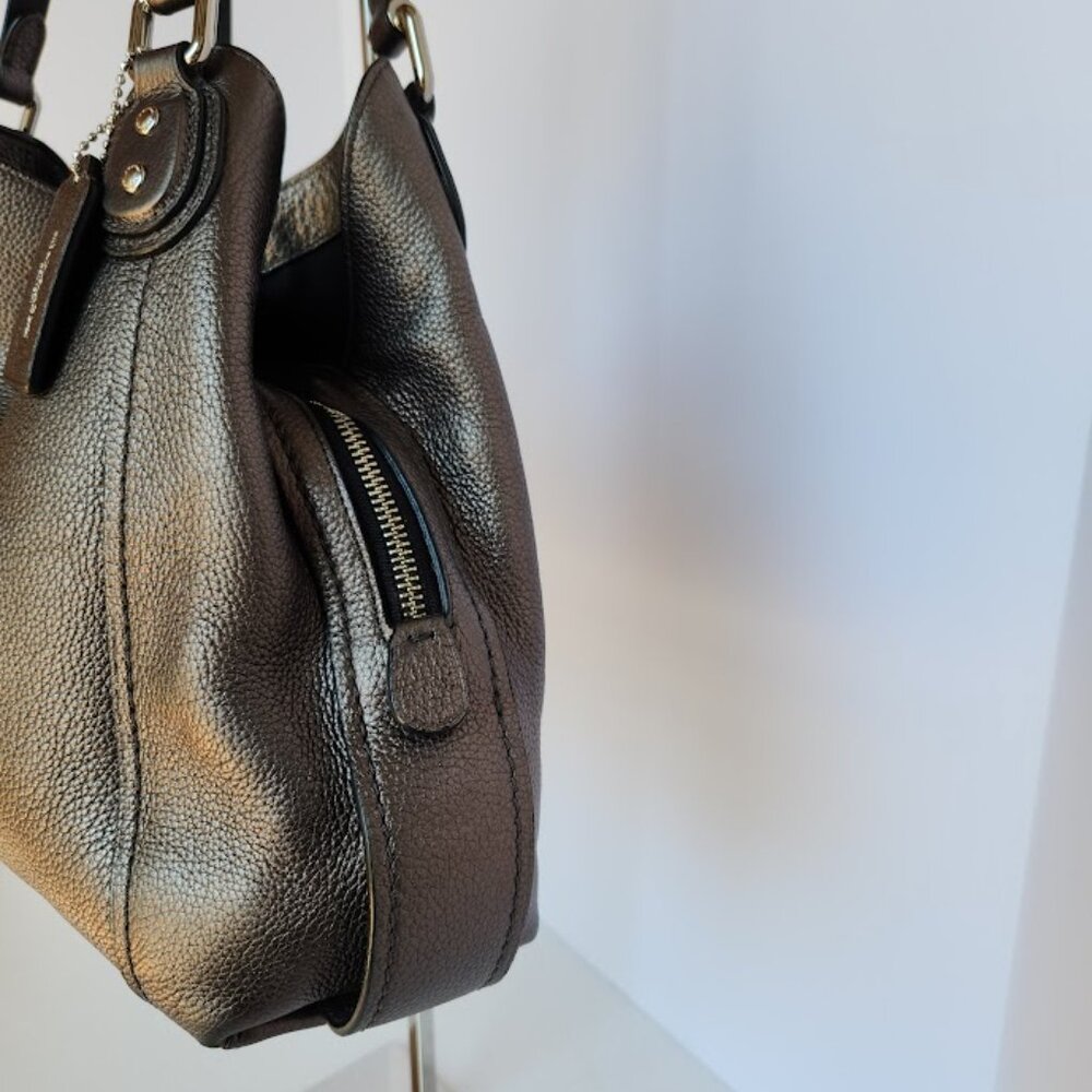 Coach Edie shoulder bag 31 Metallic polished pebble leather pewter color 87399 - Picture 2 of 12